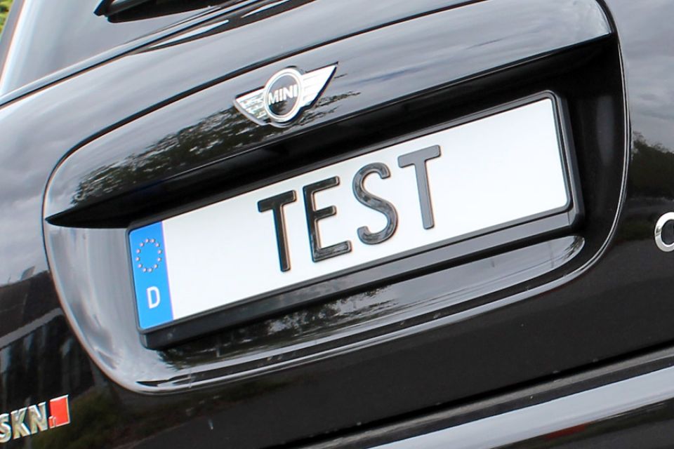 Kennzeichenhalter Test + Vergleich 2024 ᐅ TÜV-zertifiziert
